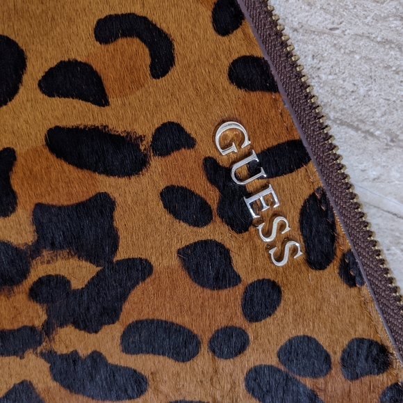 NEW Guess wristlet clutch wallet leather cheetah leopard print. No tags - Picture 2 of 4